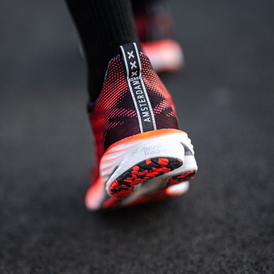 Scarpa Mizuno Wave Rider 28 Amsterdam 2024 Uomo Omaggio Clapsassuolo