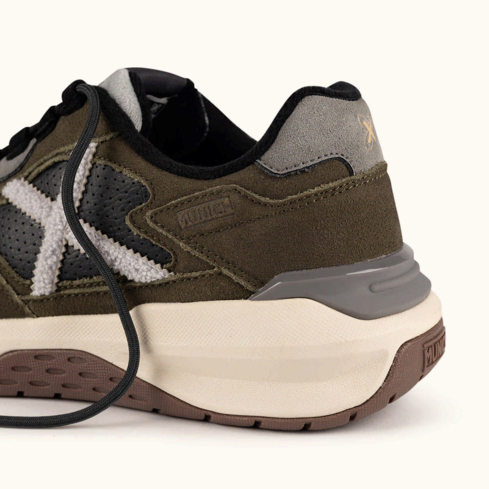 Scarpe uomo Munich Nexa 25 verde kaki, nero e grigio 2 Scarpe uomo Munich Nexa 25 verde kaki, nero e grigio