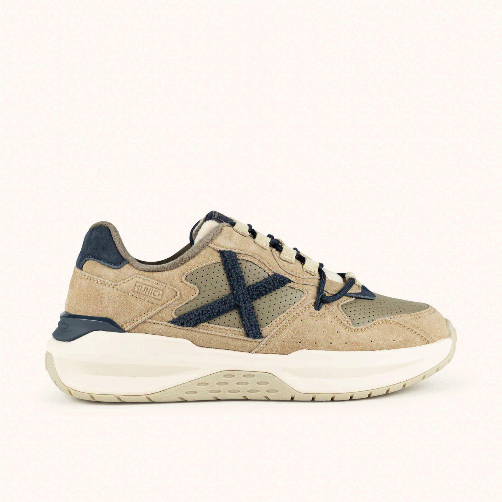 Scarpe Uomo MUNICH NEXA 26 Beige, Blu navy e Oliva 1 MUNICH NEXA 26 Sneakers dal design futuristico Beige, Blu navy e Oliva