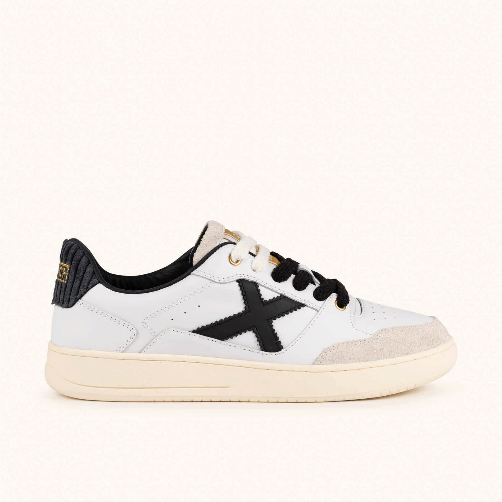 Scarpe Uomo MUNICH LEGIT 120 retrò da tennis e skate in bianco e nero 1 Scarpe Uomo MUNICH LEGIT 120 retrò da tennis e skate in bianco e nero