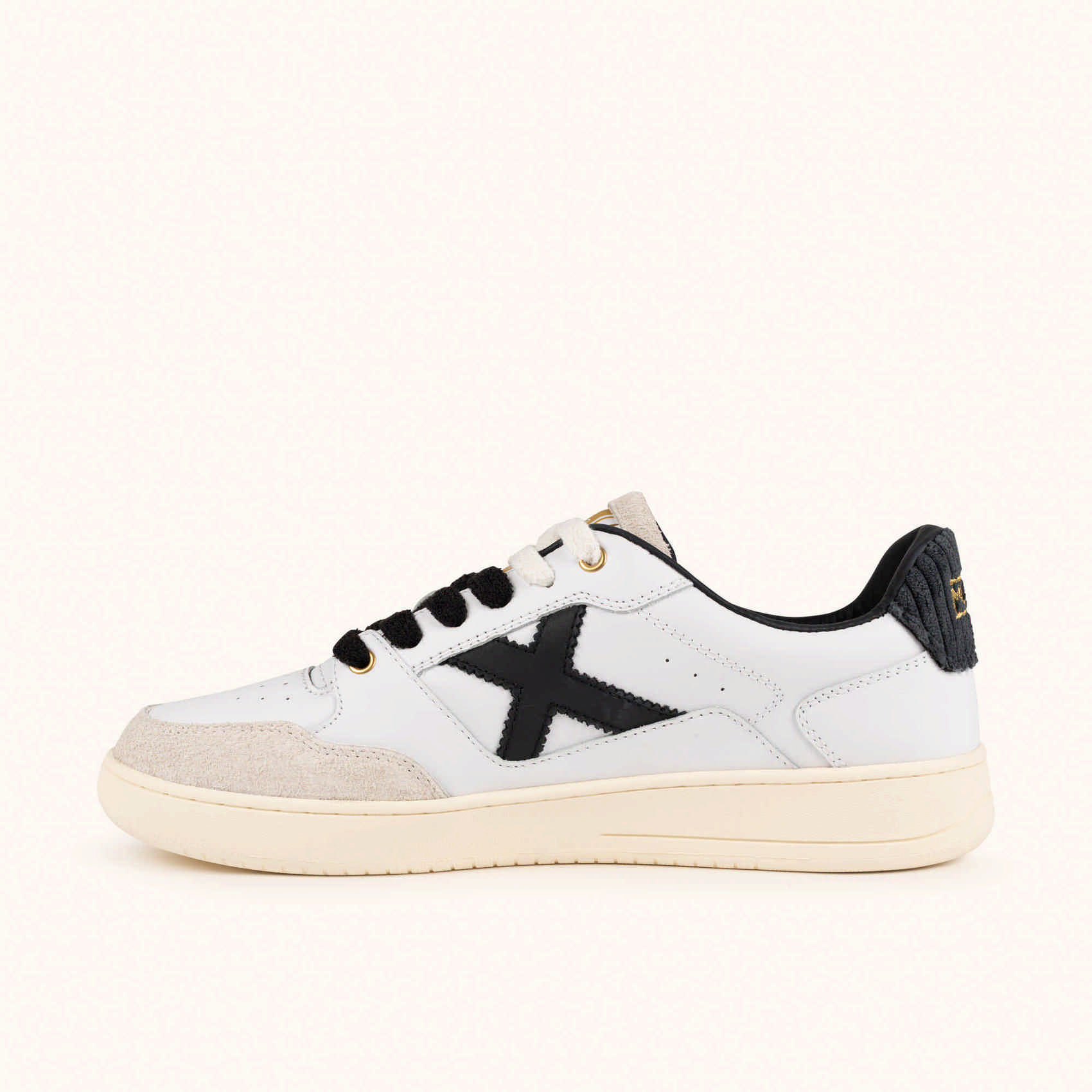 Scarpe Uomo MUNICH LEGIT 120 retrò da tennis e skate in bianco e nero 2 Scarpe Uomo MUNICH LEGIT 120 retrò da tennis e skate in bianco e nero - immagine 2