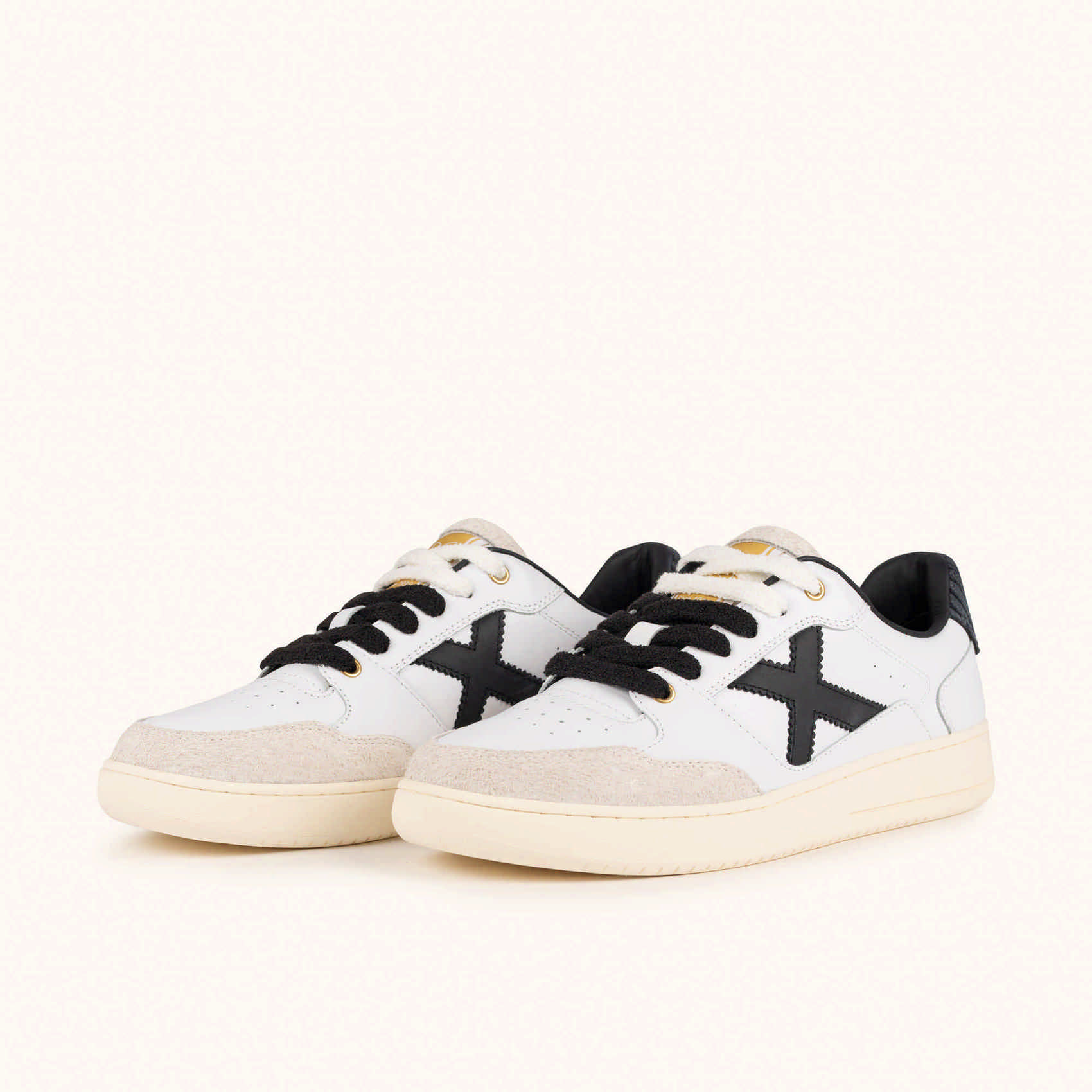 Scarpe Uomo MUNICH LEGIT 120 retrò da tennis e skate in bianco e nero 5 Scarpe Uomo MUNICH LEGIT 120 retrò da tennis e skate in bianco e nero - immagine 5